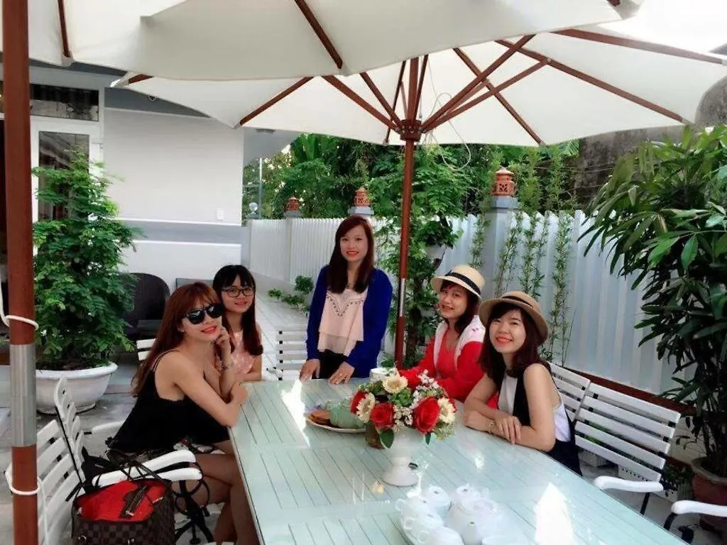 河畔陶器度假村 会安